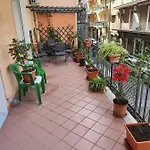 Violet House. Σπίτι διακοπών Κατάνια