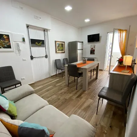 Holiday home Violet House. Catania