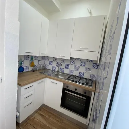 Violet House. Holiday home Catania