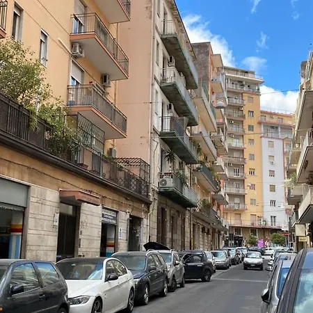 Violet House. Holiday home Catania