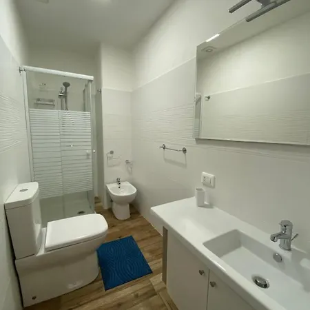 Violet House. Nyaraló Catania-Fontanarossai nemzetközi repülőtér